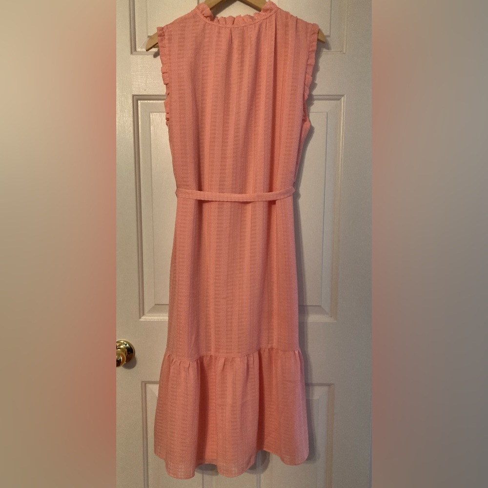 Loft Dress - Picture 6 of 7